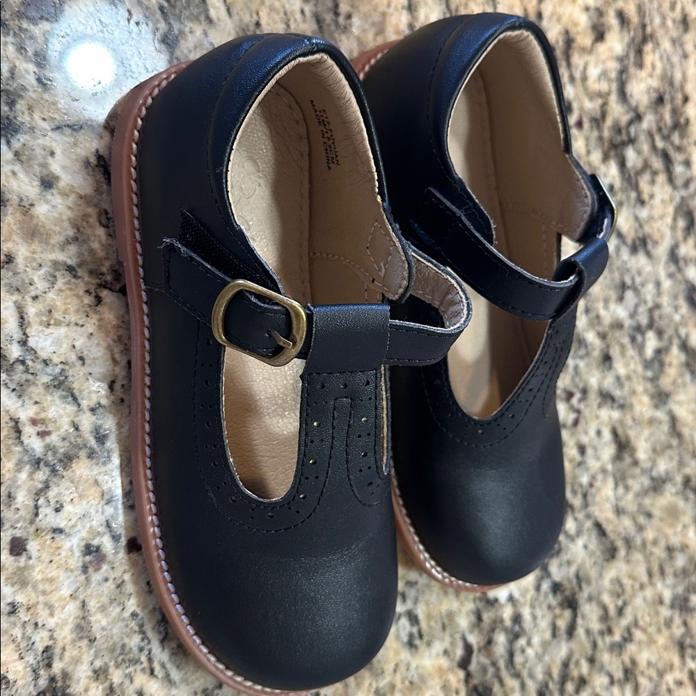 Elegant Black Kids Dress Shoes - Picture 4 of 5
